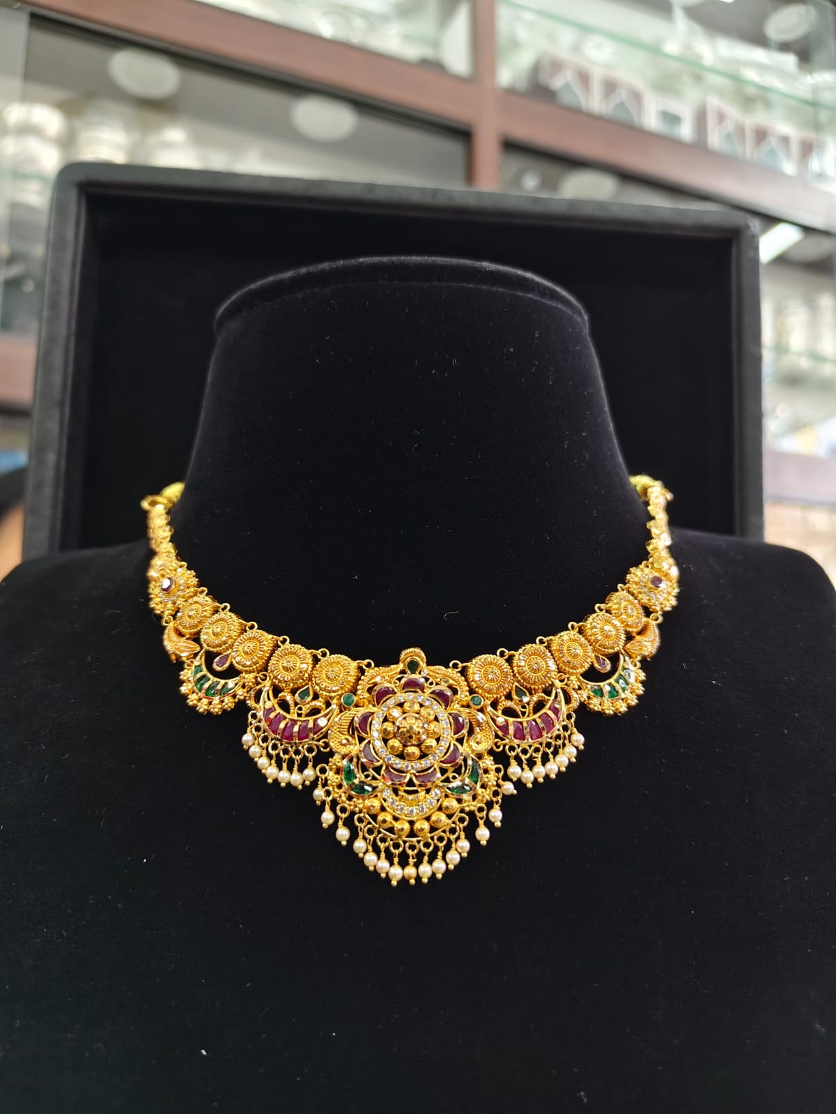 22K gold choker necklace with ruby, green stones and pearl drops, 14.412 g
