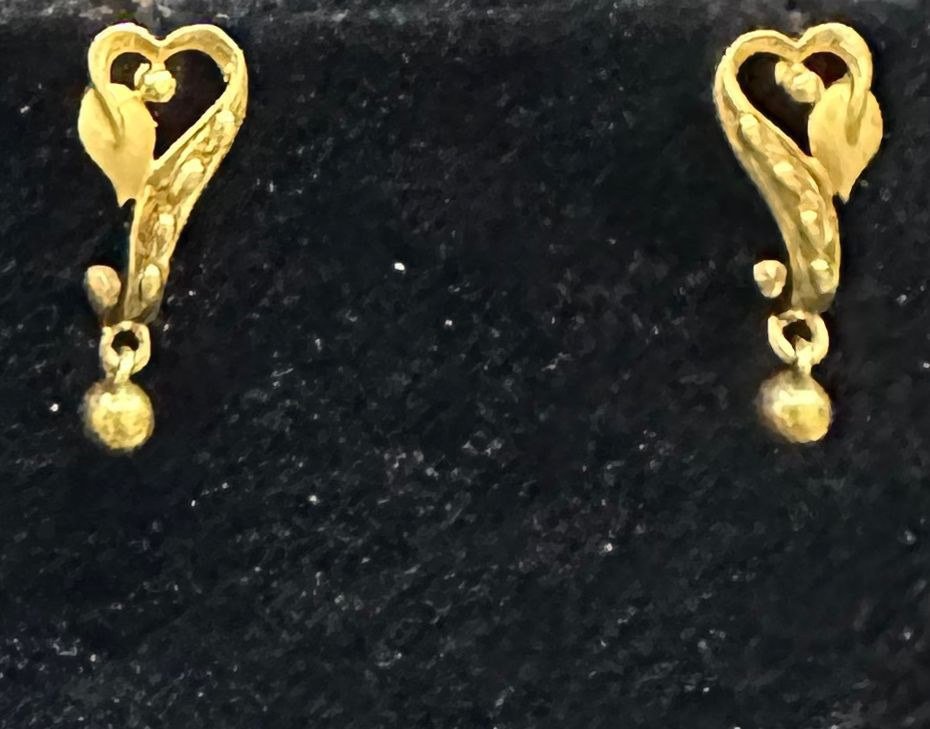 22K Gold Kammalu (Ear Studs) – 3.075 g