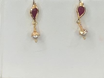 22K Gold Kammalu (Ear Studs) – 1.814 g