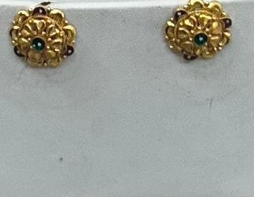 18K Gold Kammalu (Ear Studs) – 2.438 g