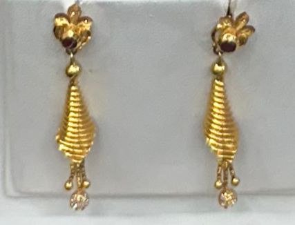 18K Gold Kammalu (Ear Studs) – 2.890 g