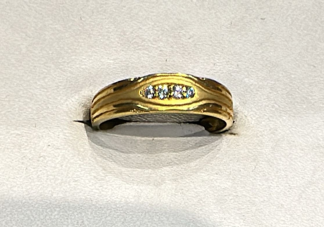 22K Gold Ladies Ring – 2.686 g