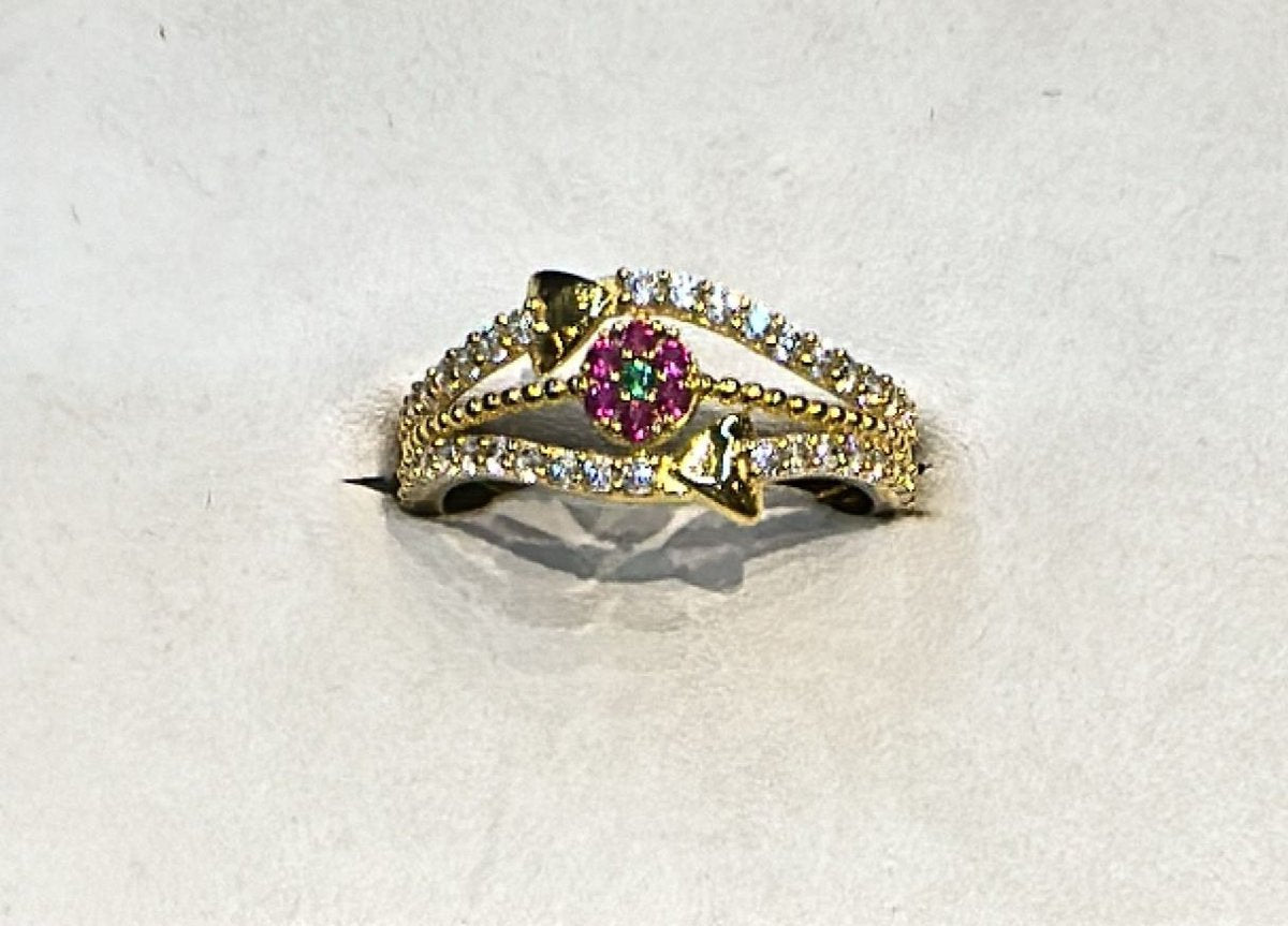 18K Gold Ladies Ring – 1.940 g
