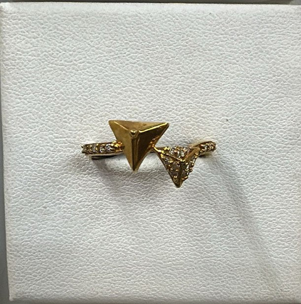 22K Gold Ladies Ring – 2.460 g