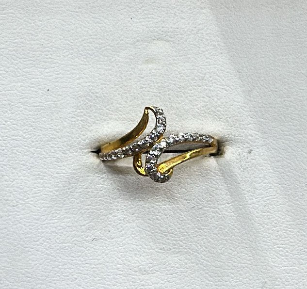 22K Gold Ladies Ring – 2.388 g
