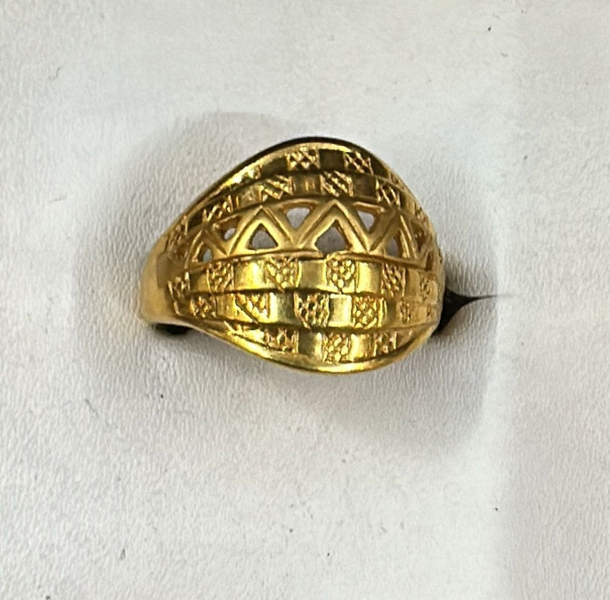 22K Gold Ladies Ring – 5.360 g