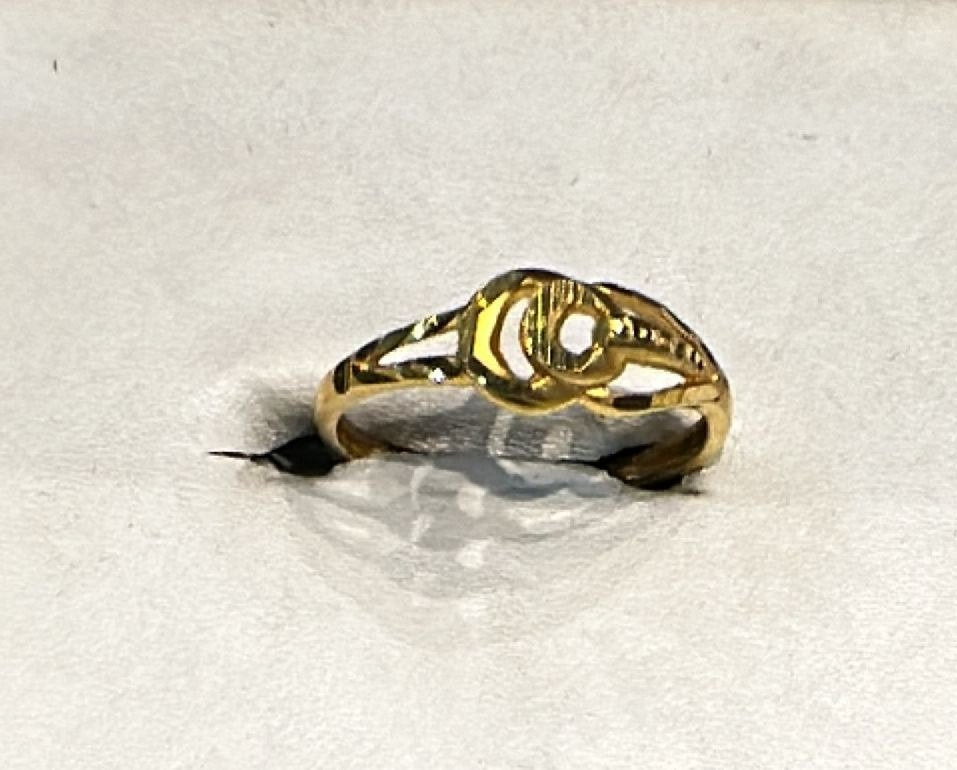 22K Gold Ladies Ring – 1.960 g